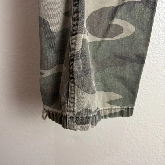 Wrangler Cargo Camo Pants Size 38x32 - Picture 2 of 12